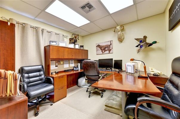 Home Office, Interior