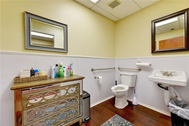 DE Listing image placeholder