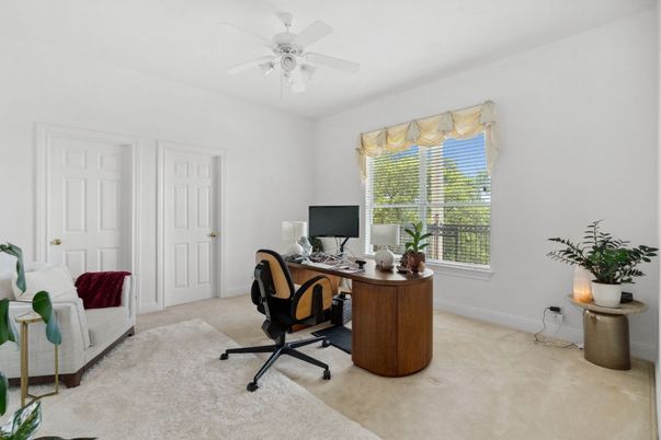 Home Office, Interior