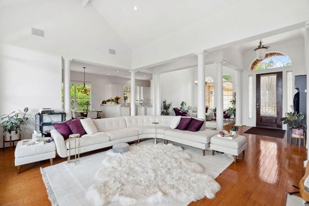 Dining room, Interior, Living room, Pendant Lights, Recessed Lighting, Wood Texture Flooring