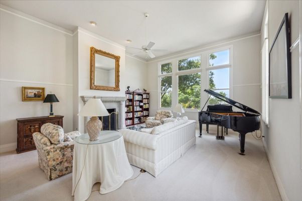 Fireplace, Interior, Living room, Piano, Recessed Lighting