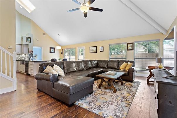 Interior, Living room, Pendant Lights, Wood Texture Flooring
