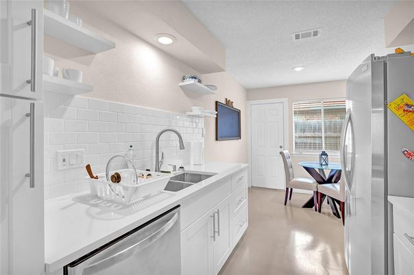 Dining room, Interior, Kitchen, Recessed Lighting