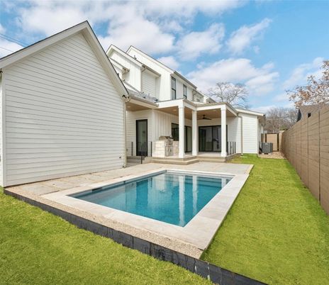 Exterior, Pool