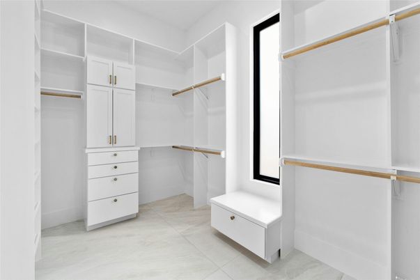 Interior, Walk-in Closets