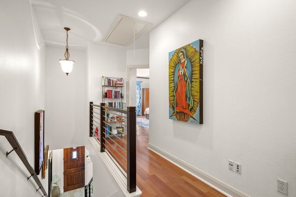 Interior, Pendant Lights, Recessed Lighting, Wood Texture Flooring