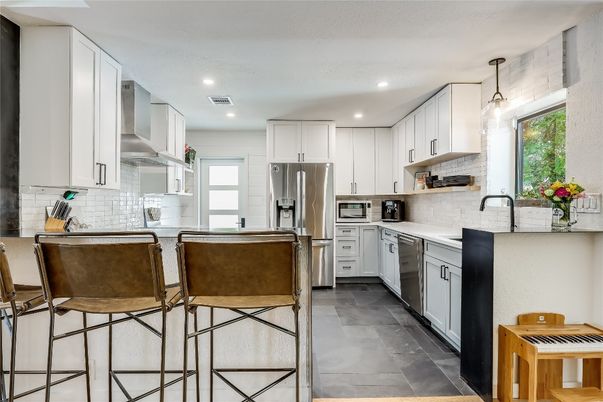 Interior, Kitchen, Pendant Lights, Recessed Lighting, Stainless Steel Appliances