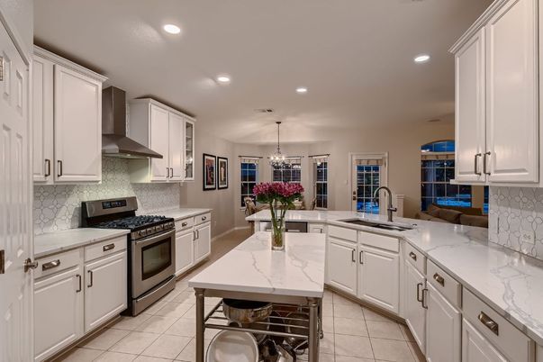 Chandelier, Dining room, Interior, Kitchen, Recessed Lighting, Stainless Steel Appliances