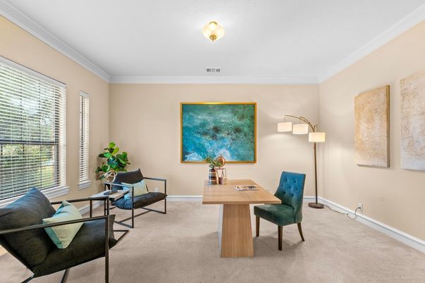 Home Office, Interior