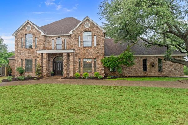 Exterior, Facade, Brick Facade, Brick Traditional