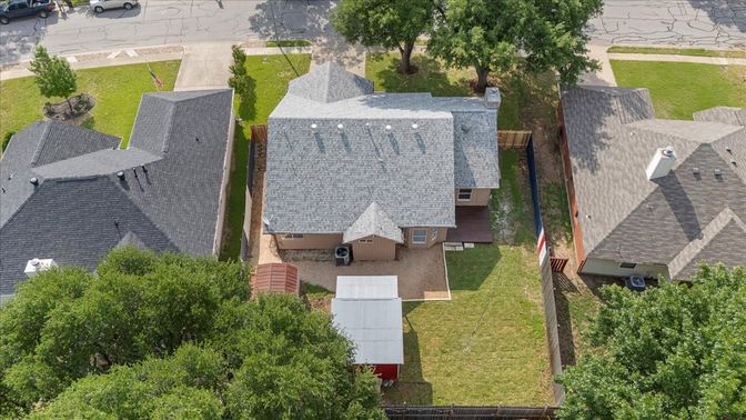 Exterior, Drone