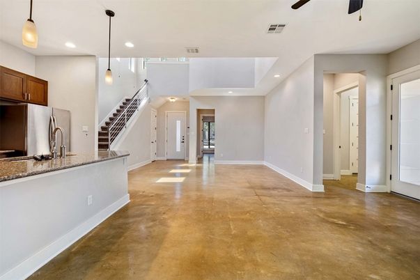 Empty room, Interior, Pendant Lights, Recessed Lighting