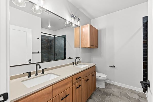 Bathroom, Dual Sink Vanities, Interior, Recessed Lighting