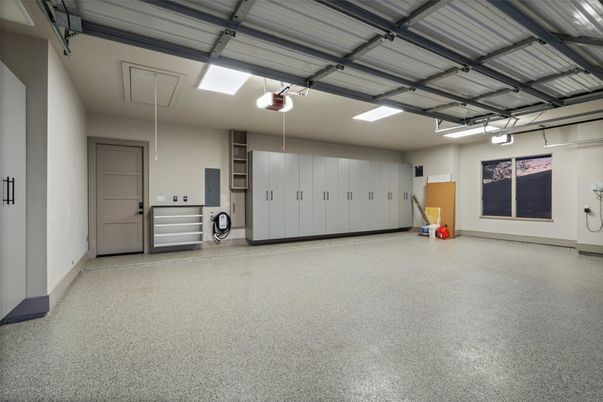 Garage, Interior