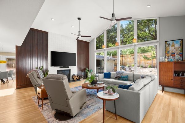 Fireplace, Interior, Living room, Pendant Lights, Recessed Lighting, Wood Texture Flooring
