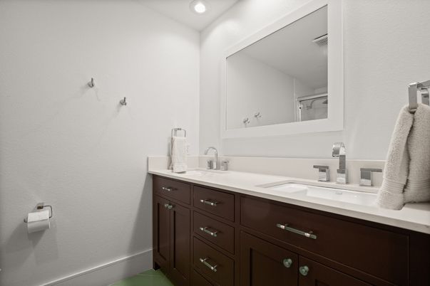 Bathroom, Dual Sink Vanities, Interior, Recessed Lighting