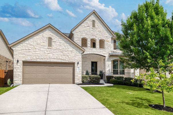 Attached, Exterior, Facade, Brick Traditional