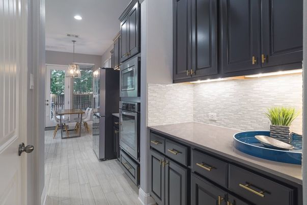 Dining room, Interior, Kitchen, Pendant Lights, Recessed Lighting, Wood Texture Flooring