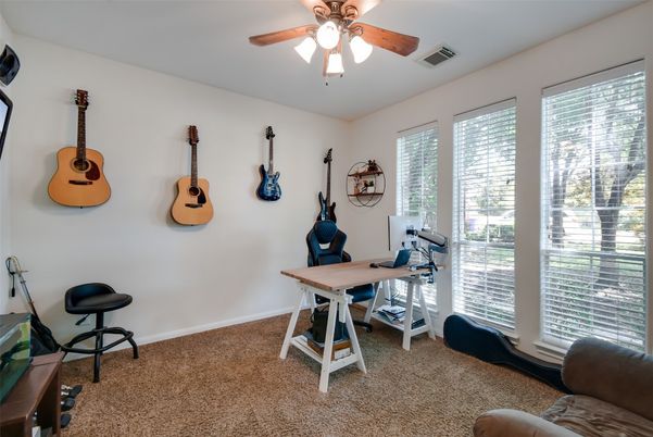 Home Office, Interior