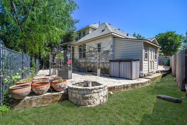Exterior, Hot Tub