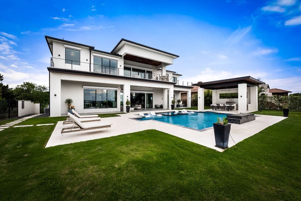 Backyard, Exterior, Pool