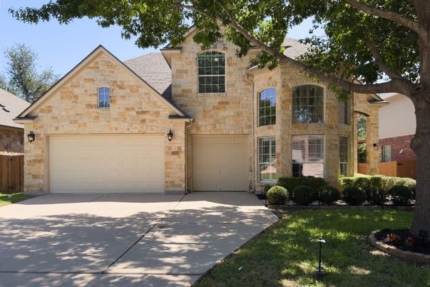 Attached, Exterior, Facade, Brick Traditional