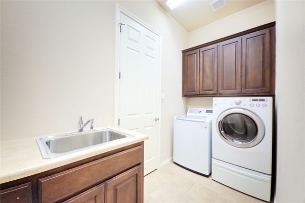 Interior, Washer