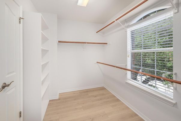 Interior, Walk-in Closets, Wood Texture Flooring