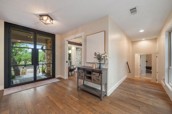 Interior, Recessed Lighting, Wood Texture Flooring