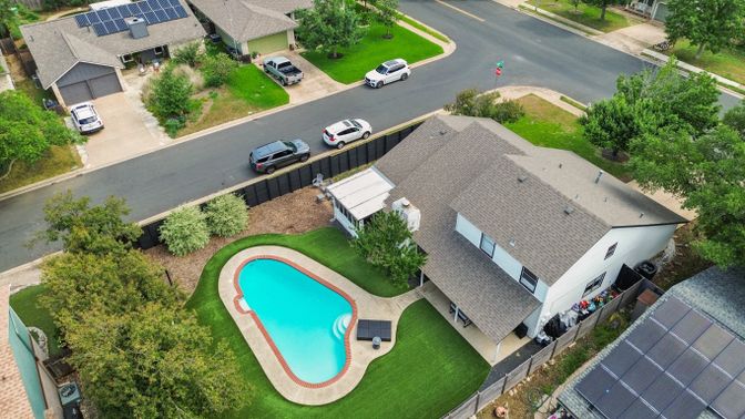 Exterior, Drone