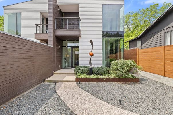 Exterior, Facade, None