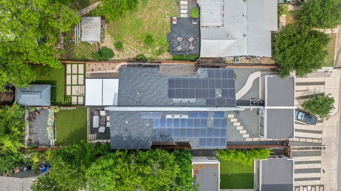 Exterior, Drone