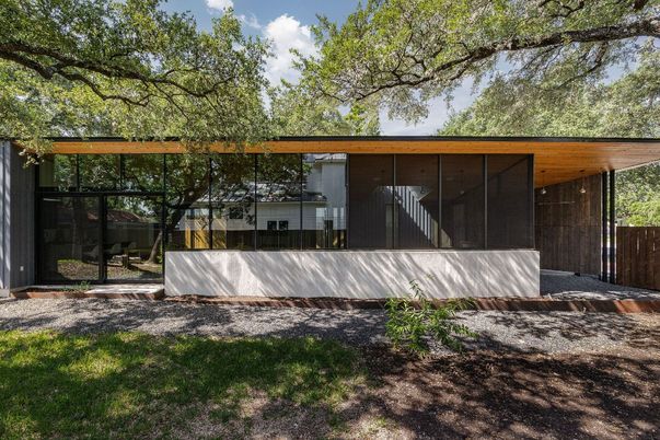 Backyard, Exterior, Facade, Modern