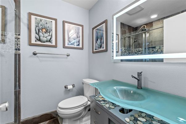 Bathroom, Interior, Recessed Lighting