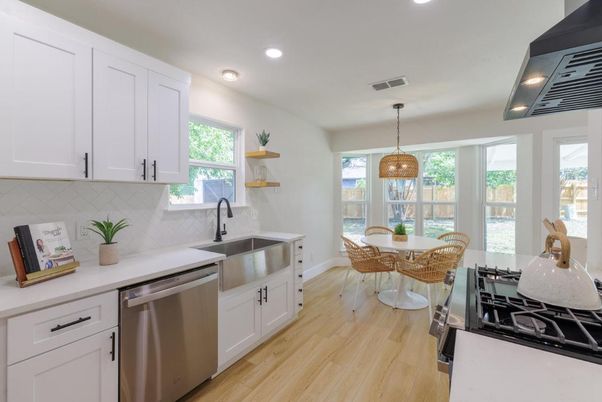 Dining room, Interior, Kitchen, Pendant Lights, Recessed Lighting, Stainless Steel Appliances, Wood Texture Flooring