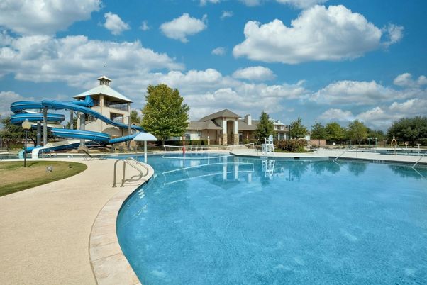 Exterior, Playground, Pool