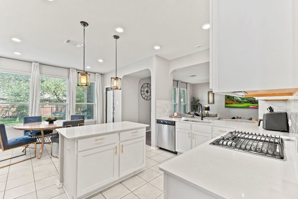 Dining room, Interior, Kitchen, Pendant Lights, Recessed Lighting, Stainless Steel Appliances