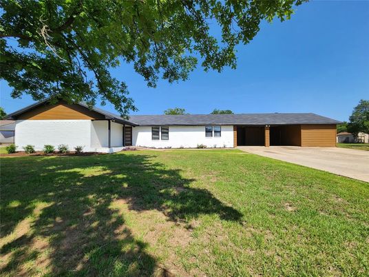 Attached, Backyard, Exterior, Facade, Ranch