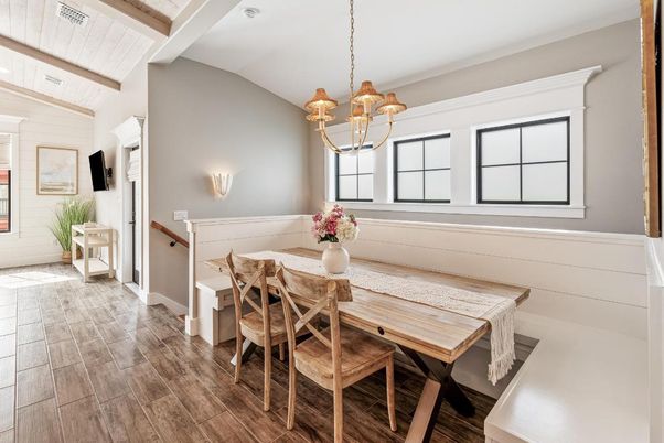 Chandelier, Dining room, Interior, Wood Texture Flooring