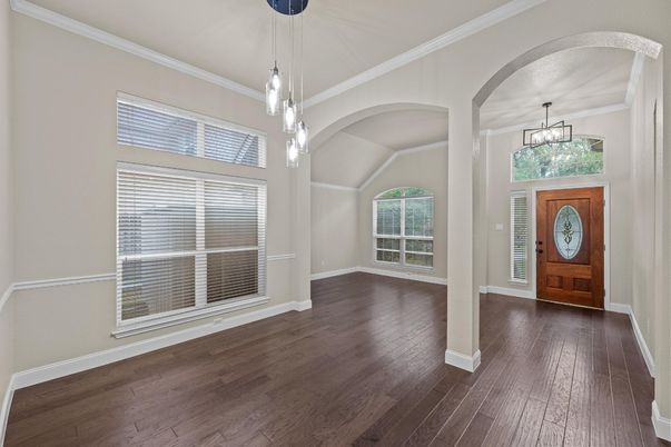 Interior, Pendant Lights, Wood Texture Flooring