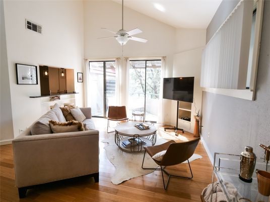 Interior, Living room, Recessed Lighting, Wood Texture Flooring