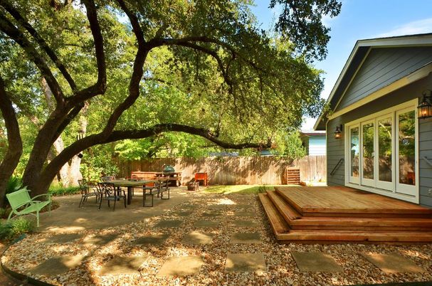Backyard, Exterior