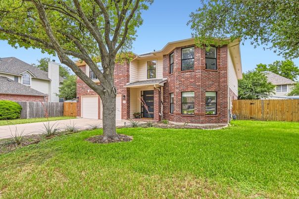 Attached, Backyard, Exterior, Facade, Brick Facade, Georgian