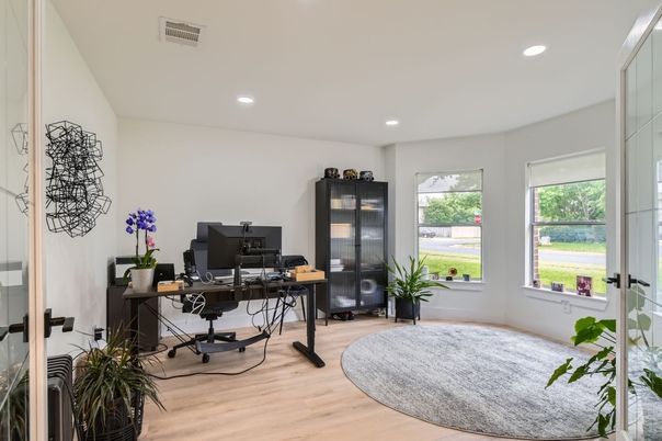 Home Office, Interior, Recessed Lighting, Wood Texture Flooring