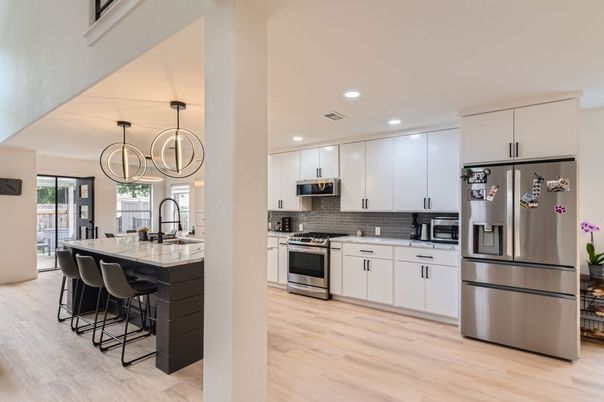 Chandelier, Interior, Kitchen, Pendant Lights, Recessed Lighting, Stainless Steel Appliances, Wood Texture Flooring
