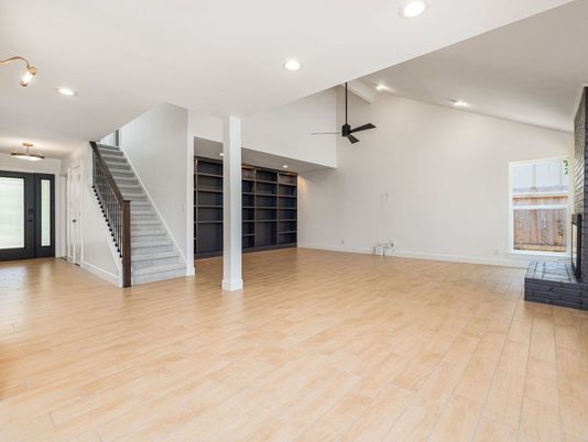 Empty room, Interior, Recessed Lighting, Wood Texture Flooring