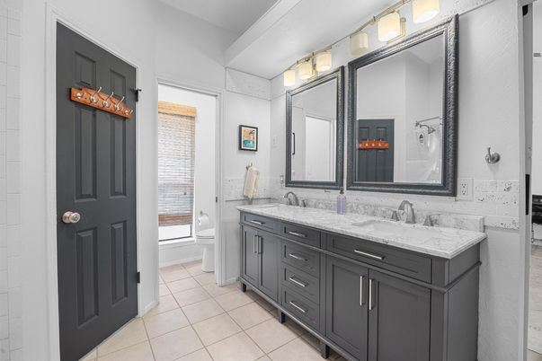 Bathroom, Dual Sink Vanities, Interior