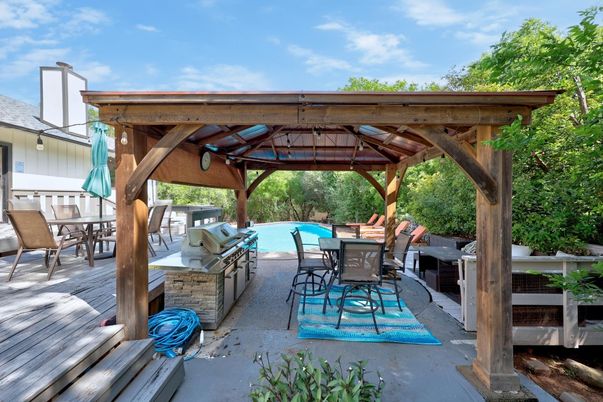 Exterior, Pool
