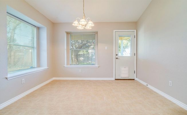 Chandelier, Empty room, Interior, Pendant Lights