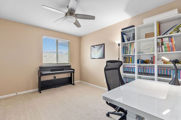 Home Office, Interior